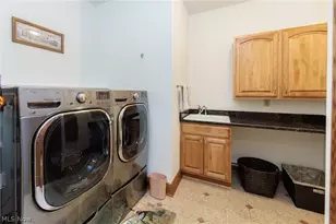 2502 Morning Star Dr, Hinckley, OH 44233 - Photo 16