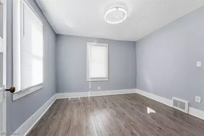 912 Essig Court NW, Canton, OH 44703 - Photo 14