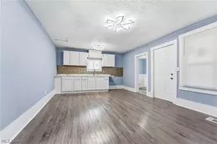 912 Essig Ct NW, Canton, OH 44703 - Photo 4