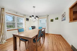 1215 Pleasant Valley Dr NE, Warren, OH 44483 - Photo 4