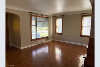 5116 Erwin Street, Maple Heights, OH 44137 - Photo 6