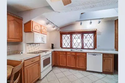 1532 Fruitland Avenue, Loveland, OH 44124 - Photo 8