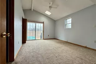 3945 Mill Dr, Zanesville, OH 43701 - Photo 6