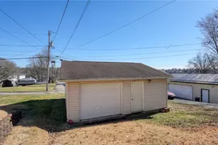 908 N 8th St, Cambridge, OH 43725 - Photo 40