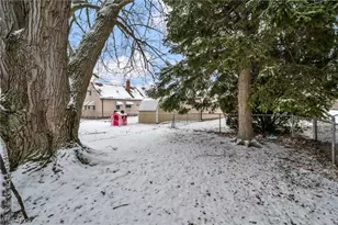 515 E 250th St, Euclid, OH 44132 - Photo 6