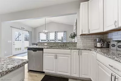 7119 Gauntlet Street SW, Massillon, OH 44646 - Photo 12