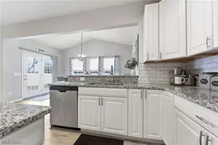 7119 Gauntlet St SW, Massillon, OH 44646 - Photo 12