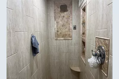 13325 Longspur Court, Valleyview, OH 44125 - Photo 30