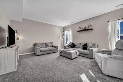 612 S Settlers Lane, Painesville, OH 44077 - Photo 2