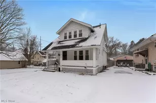 869 W Spruce Ave, Ravenna, OH 44266 - Photo 2