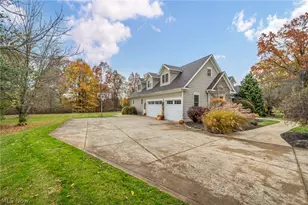 8933 Mountain View Dr, Mentor, OH 44060 - Photo 8