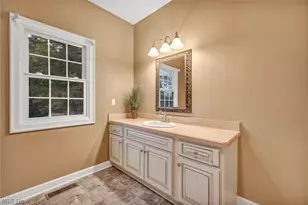 8933 Mountain View Dr, Mentor, OH 44060 - Photo 24