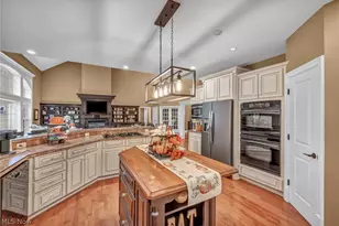 8933 Mountain View Dr, Mentor, OH 44060 - Photo 34