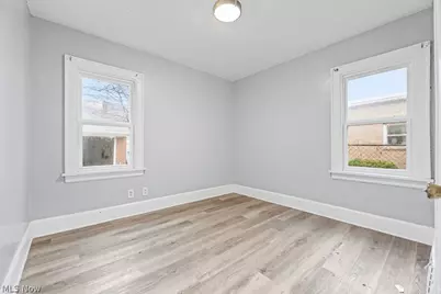 539 E Cuyahoga Falls Avenue, Akron, OH 44310 - Photo 32