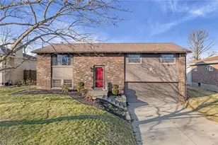 216 Beechwood Blvd, Wintersville, OH 43953 - Photo 2