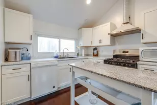 6095 Bell Ave, Hubbard, OH 44425 - Photo 2