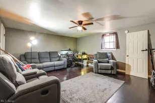 6095 Bell Ave, Hubbard, OH 44425 - Photo 14