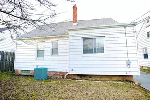 13410 Hathaway Rd, Garfield Heights, OH 44125 - Photo 34