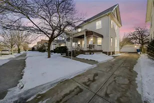 2077 Richland Ave, Oakwood, OH 44107 - Photo 1