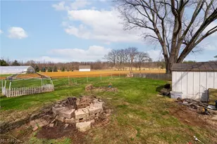 6445 Lake Ave, Elyria, OH 44035 - Photo 36