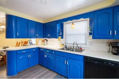 6445 Lake Avenue, Elyria, OH 44035 - Photo 4