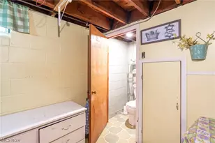 6445 Lake Ave, Elyria, OH 44035 - Photo 20