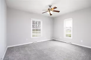 918 Raymond Ave, Barberton, OH 44203 - Photo 14
