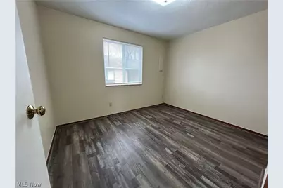 200 West 36th Street #32, Shadyside, OH 43947 - Photo 6