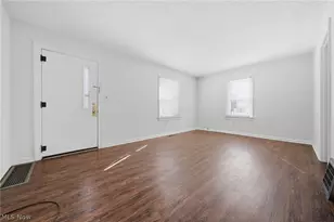 198 Summit St, Wadsworth, OH 44281 - Photo 2