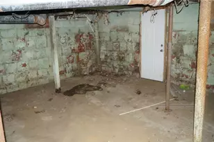 858 May St, Akron, OH 44311 - Photo 12