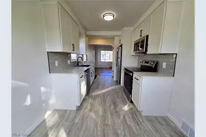 1558 Temple Avenue, Loveland, OH 44124 - Photo 6