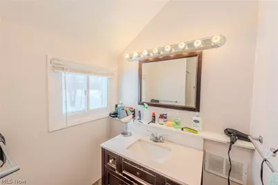 258 N Pleasant Street, Oberlin, OH 44074 - Photo 18