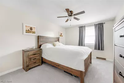 450 Brookdale Drive, Eastlake, OH 44095 - Photo 18