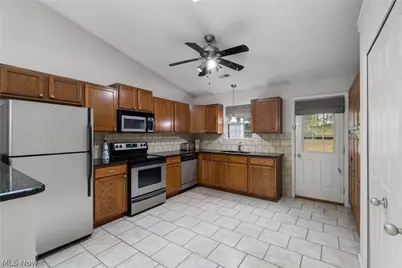 527 S Frank Boulevard, Akron, OH 44313 - Photo 14