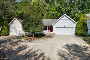 527 S Frank Blvd, Akron, OH 44313 - Photo 2