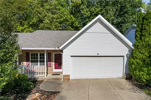 527 S Frank Blvd, Akron, OH 44313 - Photo 1