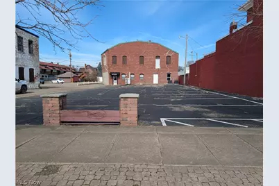 622 Main Street, Coshocton, OH 43812 - Photo 1