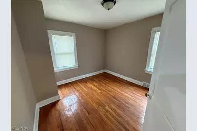 19316 Shawnee Avenue, Loveland, OH 44119 - Photo 12