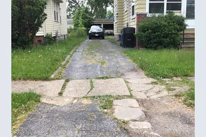 19316 Shawnee Avenue, Loveland, OH 44119 - Photo 2