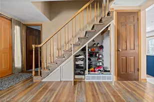 27261 Nantucket Dr, North Olmsted, OH 44070 - Photo 8