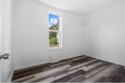 2387 29th Street SW, Akron, OH 44314 - Photo 8