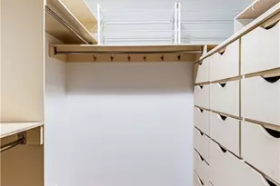 2675 Warrensville Center Rd, Huber Heights, OH 44122 - Photo 22