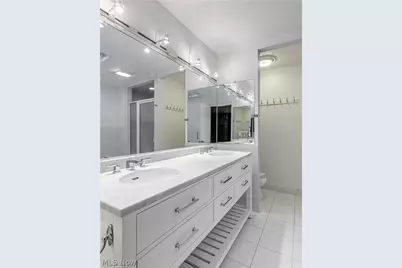 2675 Warrensville Center Road #2, Huber Heights, OH 44122 - Photo 20