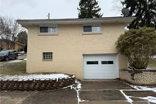 329 N Forest Ave, Steubenville, OH 43952 - Photo 2