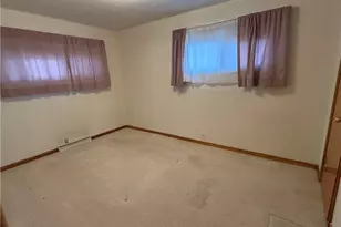 329 N Forest Ave, Steubenville, OH 43952 - Photo 12