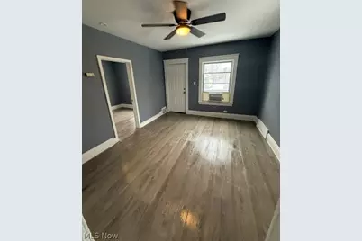 10304 Shale Avenue, Loveland, OH 44104 - Photo 8