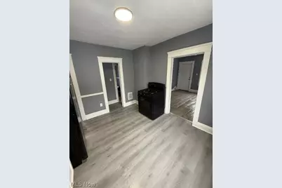 10304 Shale Avenue, Loveland, OH 44104 - Photo 2