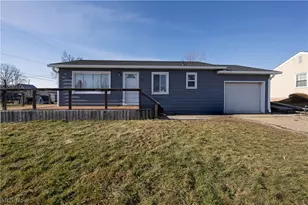 131 E Mill St, Gnadenhutten, OH 44629 - Photo 2