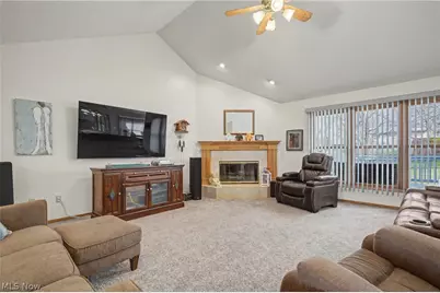 374 Spring Grove Drive, Tallmadge, OH 44278 - Photo 6