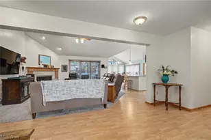 374 Spring Grove Dr, Tallmadge, OH 44278 - Photo 4